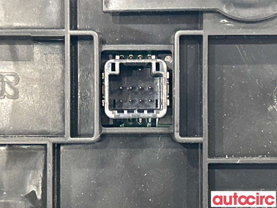 Varmeapparat betjening til Toyota Yaris 2014-2020 (Type III, Fase 2)  (TOYOTA|559000D800C3|)
