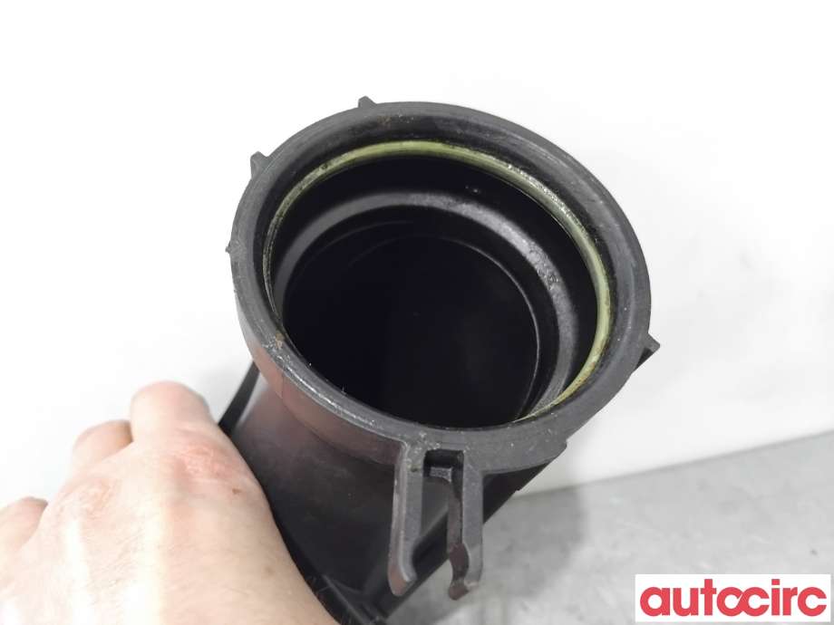 Turbo rør til Audi A4 2015-2019 (Type V, Fase 1) (B9) (B9) (AUDI|04E145673AB|4013115D)
