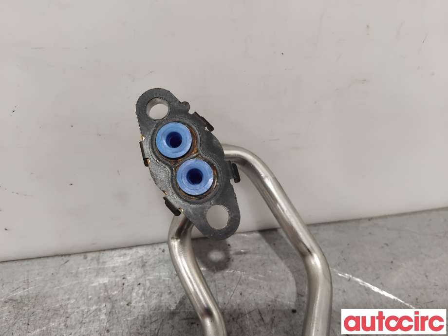 Diverse deler til Audi A4 2015-2019 (Type V, Fase 1) (B9) (B9) (AUDI|04E121497N||04E122157AC)