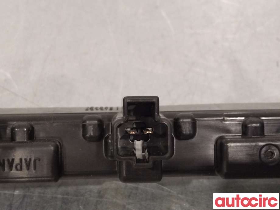 Baklykt bremselys bakrute til Toyota Auris 2013-2015 (Type II, Fase 1)  (TOYOTA|8157012440)