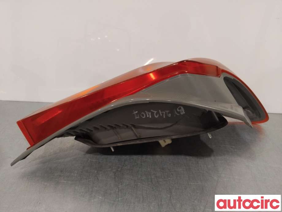 Baklykt venstre til Toyota Yaris 2012-2014 (Type III, Fase 1)  (TOYOTA|815610D370)