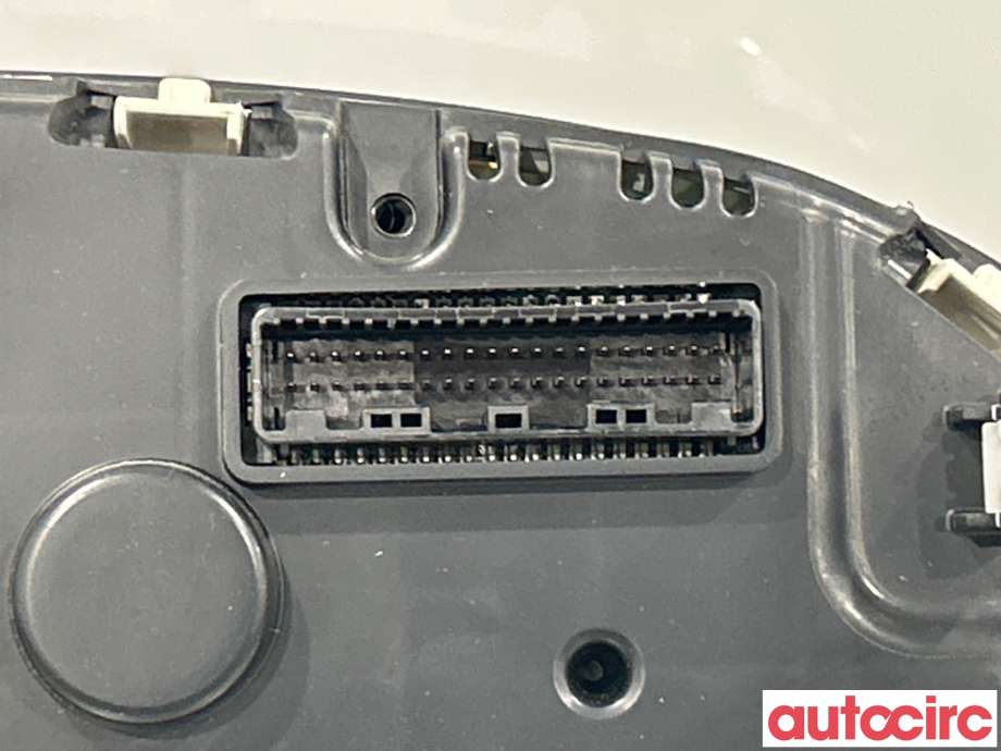 Instrumentpanel til Nissan Qashqai 2010-2014 (Type I, Fase 2)  (NISSAN|24810BR50E)