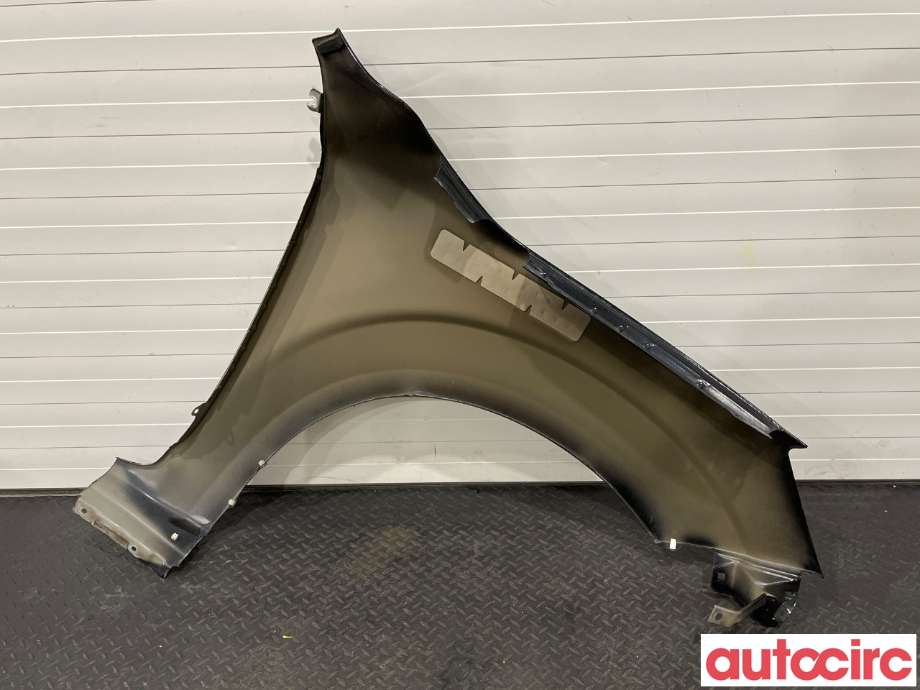 Skjerm venstre foran til Nissan Navara 2016-->> (D23) (D23) (NISSAN|F31014JKCA)