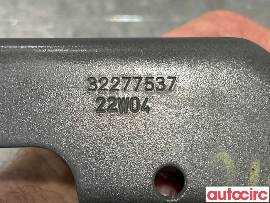 Diverse deler til Volvo XC40 2018-2024  (VOLVO|32277539||32277537)