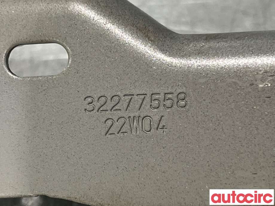Diverse deler til Volvo XC40 2018-2024  (VOLVO|32277560||32277558)
