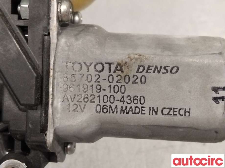 Ruteheis venstre foran til Toyota Auris 2010-2012 (Type I, Fase 2)  (TOYOTA|6982002330|977555-106)