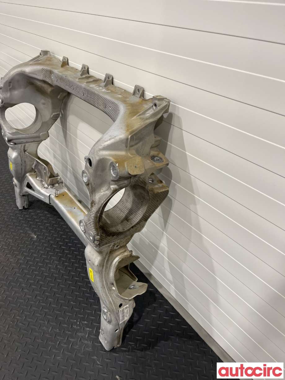 Travers foran hoved til Mercedes GLC 2015-2022 (X253) (X253) (MERCEDES|A2536208500|)