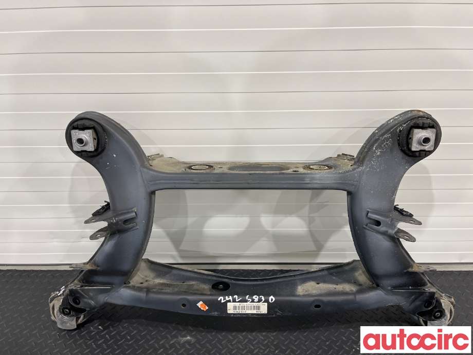 Travers bak til Mercedes E-Klasse 2016-2023 (W213) (W213) (MERCEDES|A2133505203|)