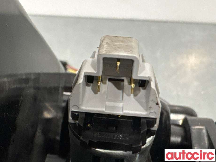 Dashbord koppholder til Mercedes E-Klasse 2016-2023 (W213) (W213) (MERCEDES|A2136802607|82754001|A2136806500)