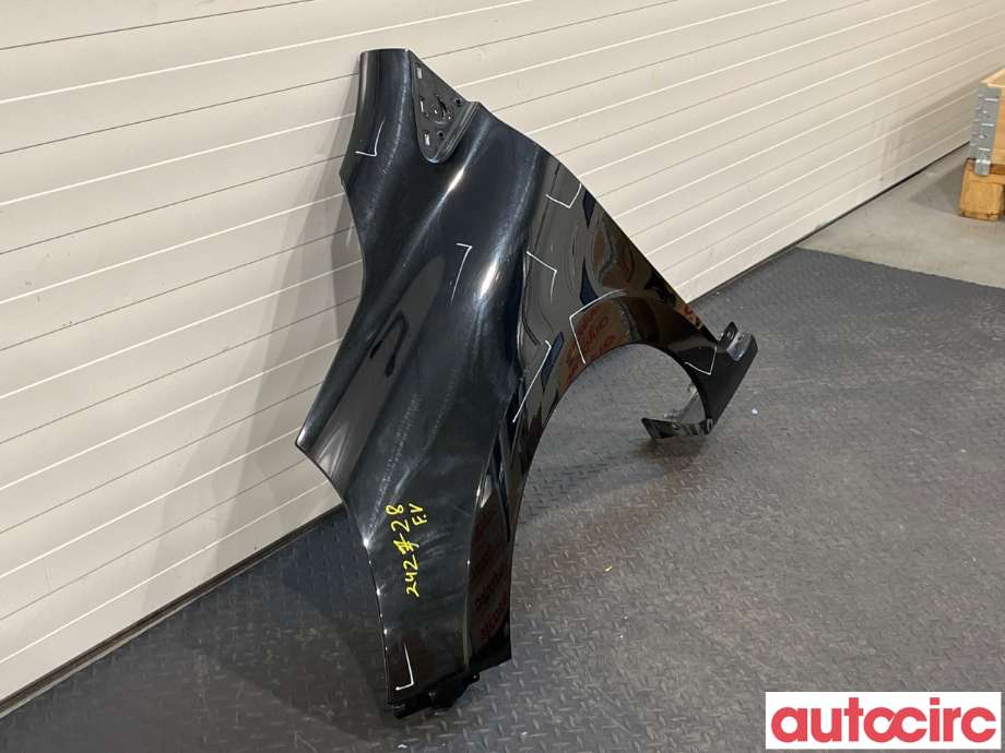 Skjerm venstre foran til Renault Clio 2012-2016 (Type IV, Fase 1)  (RENAULT|631017984R)