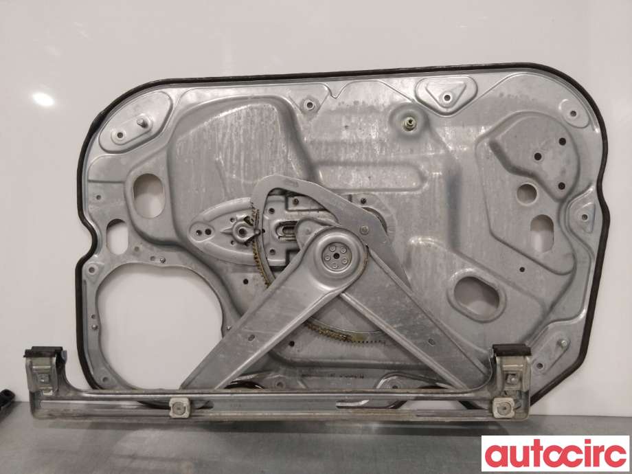 Ruteheis til Ford Kuga 2008-2012 (Type I)  (FORD|1527943||7M51-R045H17-AB)