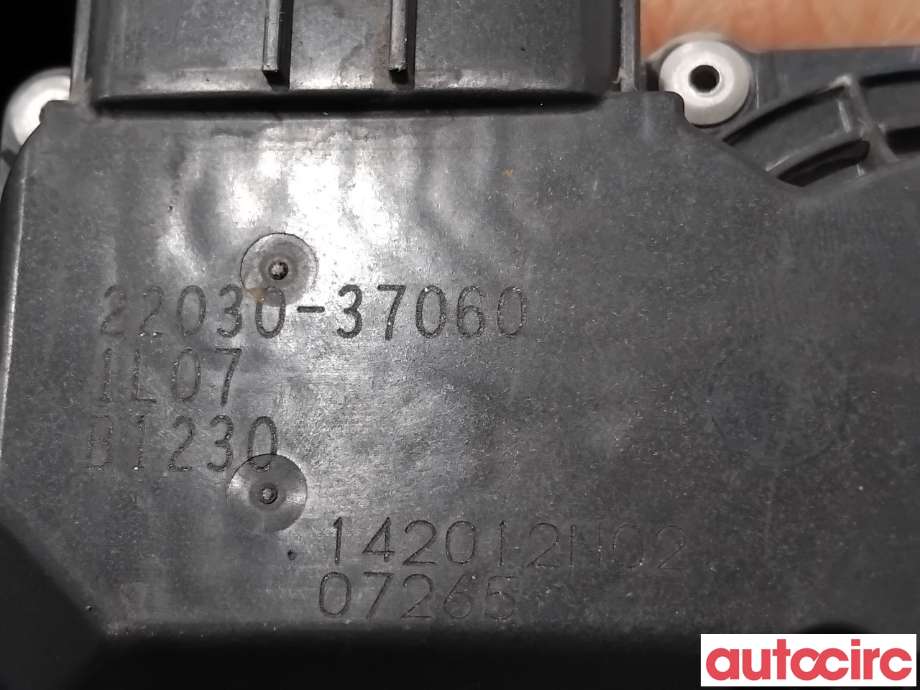 Spjeldhus til Toyota Prius +7 2012-2020 (Type III) (stasjonsvogn) (stasjonsvogn) (TOYOTA|2203037060||22030-37060)