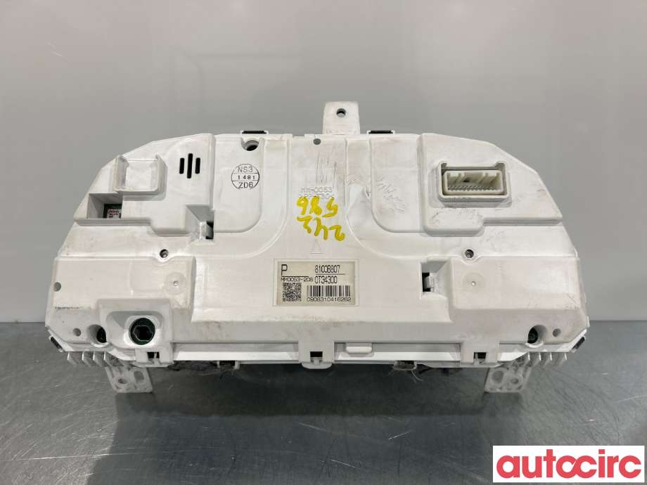 Instrumentpanel til Mitsubishi Outlander 2010-2012 (Type II, Fase 2) (MITSUBISHI|8100B807)
