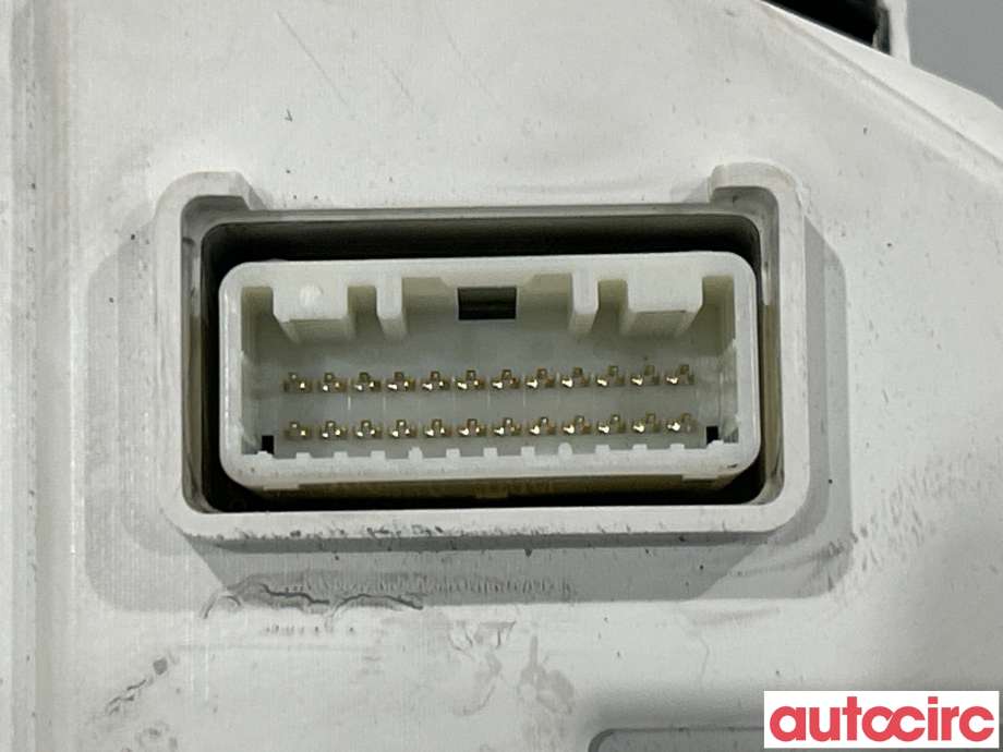 Instrumentpanel til Mitsubishi Outlander 2010-2012 (Type II, Fase 2) (MITSUBISHI|8100B807)