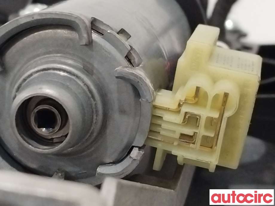 Baklukeåpner motor til Mercedes EQC 2019-->>  (MERCEDES|A0999064703|G50720-100)