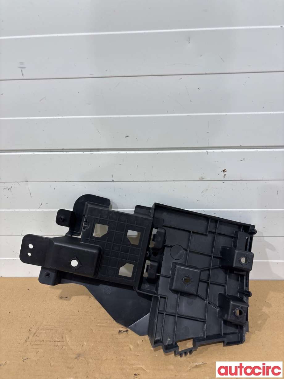 Diverse deler til Volvo V60/V60 CC 2013-2018 (Type I, Fase 2)  (VOLVO|31352285)