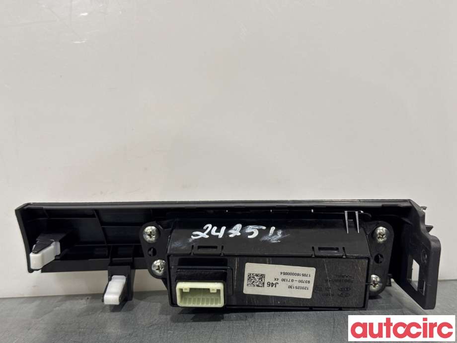 Bryter diverse til Hyundai Ioniq Electric 2016-2019 (Fase 1) (HYUNDAI|93700G7130|120025130|93700-G7130)
