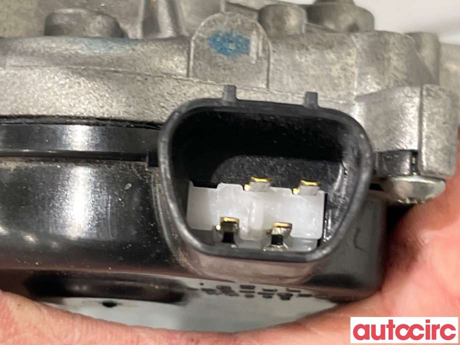 Viskermotor frontrute til Mazda 3 2013-2016 (Type III, Fase 1)  (MAZDA|BHS2-67-340B|)