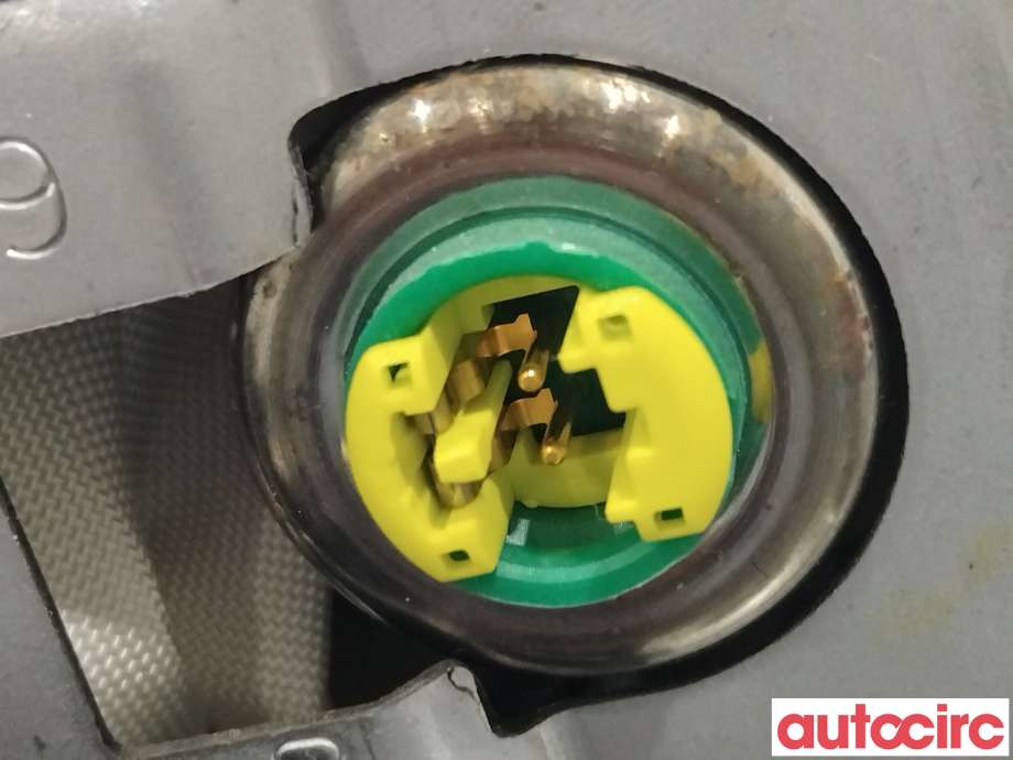 Airbag kne til Toyota Auris 2013-2015 (Type II, Fase 1)  (TOYOTA|7390002050C0|7390002050)