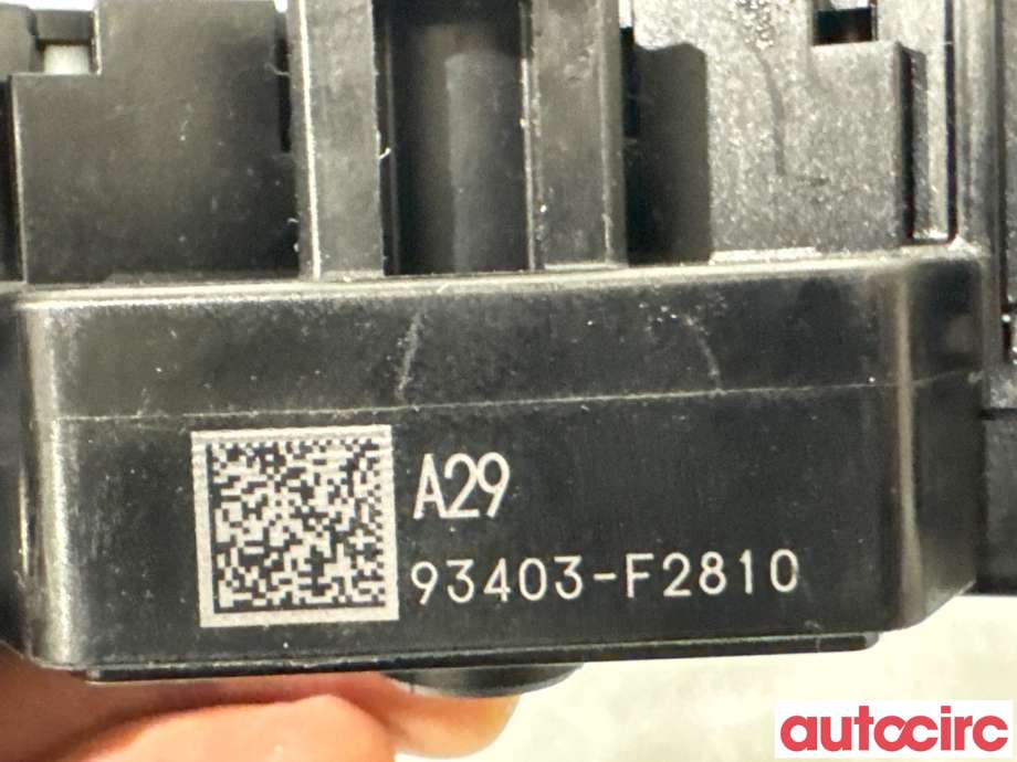Bryter combi til Hyundai Ioniq Electric 2016-2019 (Fase 1) (HYUNDAI|93403F2810||93403-F2810)