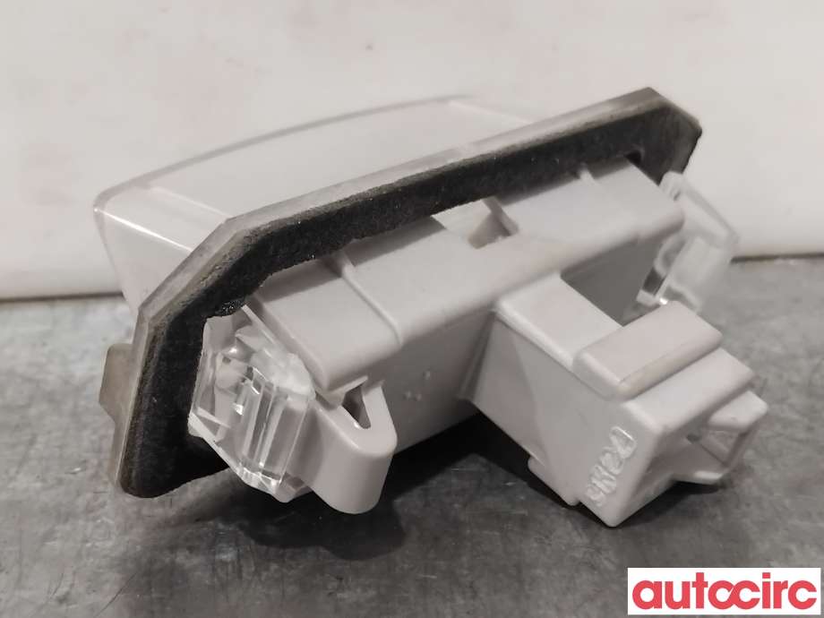 Skiltlys til Mitsubishi Outlander 2012-2015 (Type III, Fase 1)  (MITSUBISHI|8341A009|)
