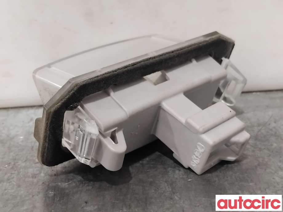 Skiltlys til Mitsubishi Outlander 2012-2015 (Type III, Fase 1)  (MITSUBISHI|8341A009|)