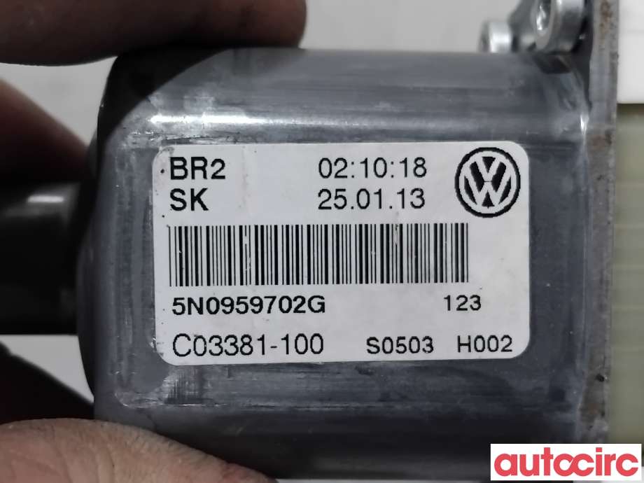 Ruteheis høyre foran til VW Tiguan 2011-2016 (Type I, Fase 2)  (VOLKSWAGEN|5N0959702G|0130822467|5N0959702J)