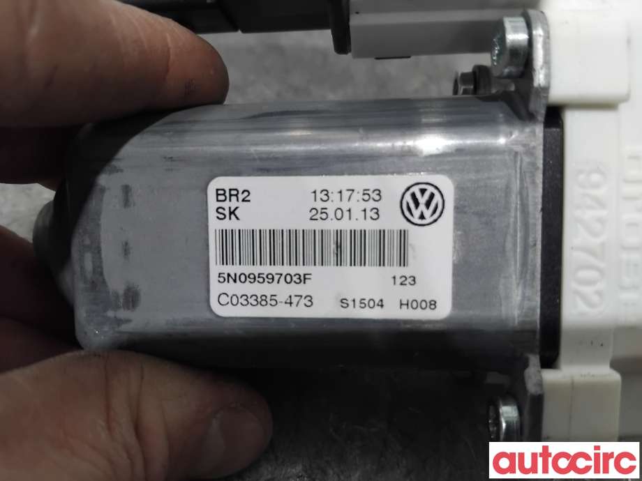Ruteheis venstre bak til VW Tiguan 2011-2016 (Type I, Fase 2)  (VOLKSWAGEN|5N0959703F|C03385-473)