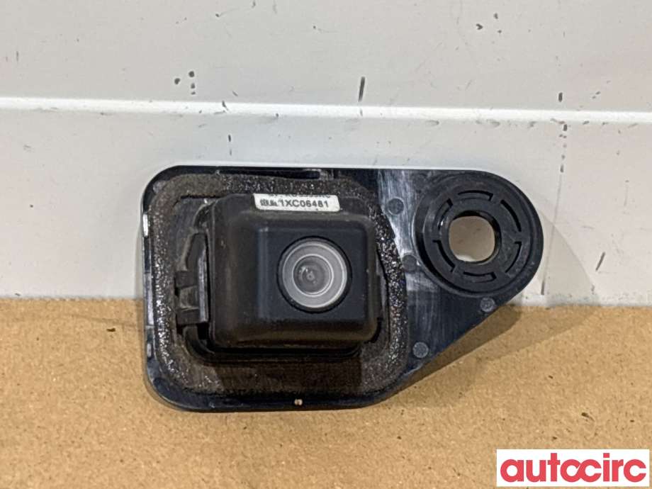 Kamera til Toyota Avensis, 2009-2015 (Type III, Fase 1)  (TOYOTA|8679005030)
