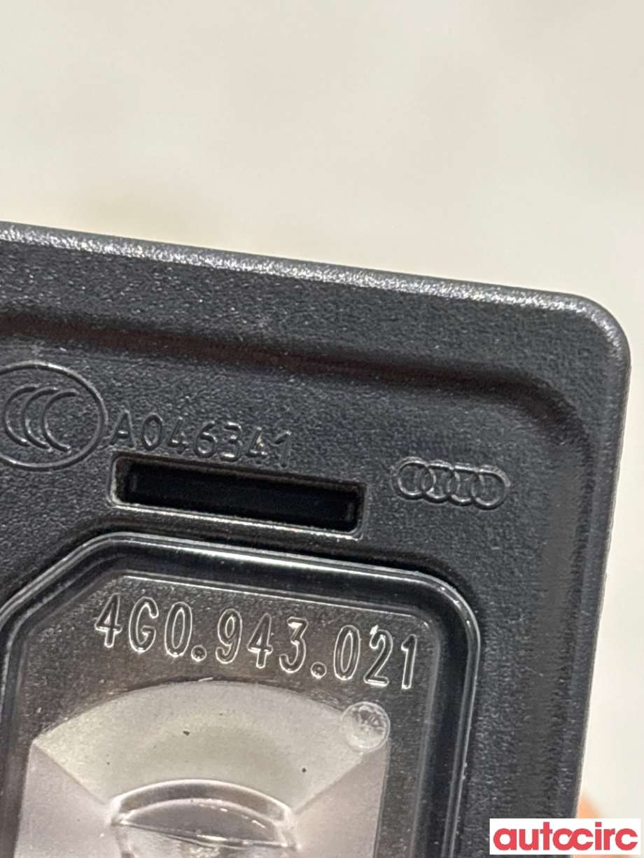 Skiltlys til Audi A4 2015-2019 (Type V, Fase 1) (B9) (B9) (AUDI|4G0943021)