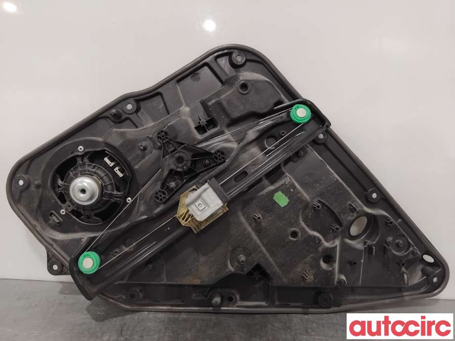 Ruteheis til Mercedes A-Klasse 2012-2018 (W176) (W176) (MERCEDES|A1767300179||A1767303800)