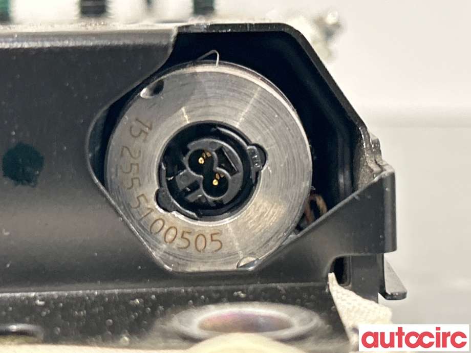Airbag kne til Ford Mondeo 2014-2019 (Type V, Fase 1)  (FORD|2134828|DG96-FD45J77-AGW)