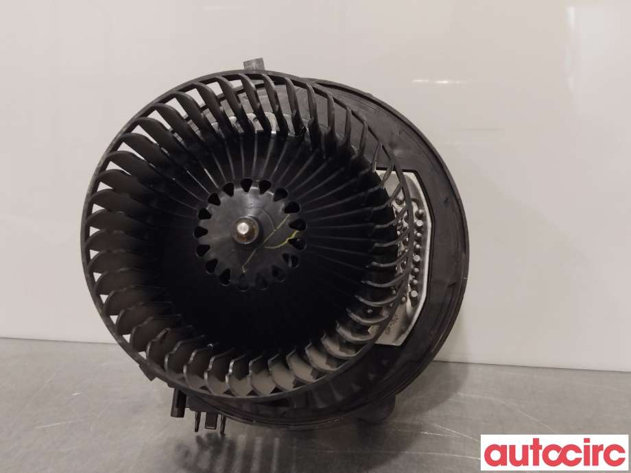 Varmeapparat motor til Škoda Octavia 2017-2020 (Type III, Fase 2) (SKODA|5WB819015A||5WB819015C)