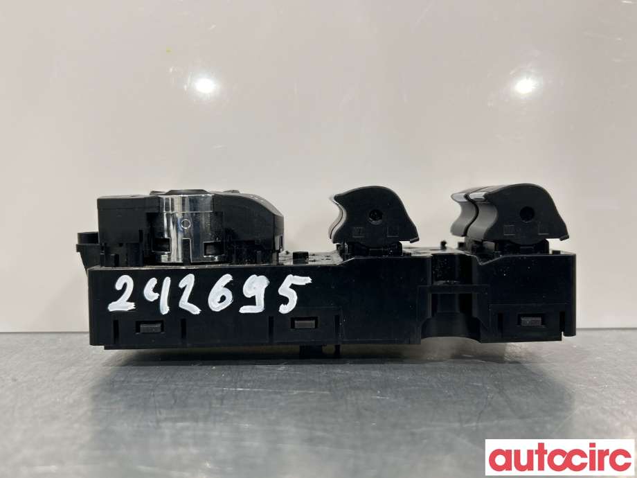 Bryter ruteheis til Ford Mondeo 2014-2019 (Type V, Fase 1)  (FORD|1946785|DG9T-14540-DDW)