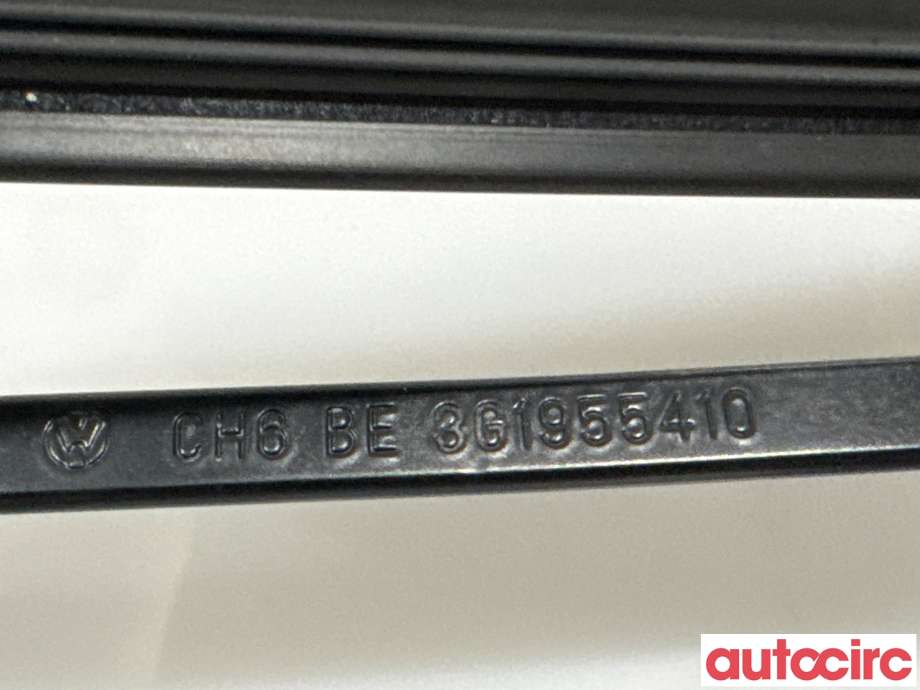 Viskerarmer frontrute til VW Passat 2015-2019 (Fase 1) (B8) (B8) (VOLKSWAGEN|3G1955410|)