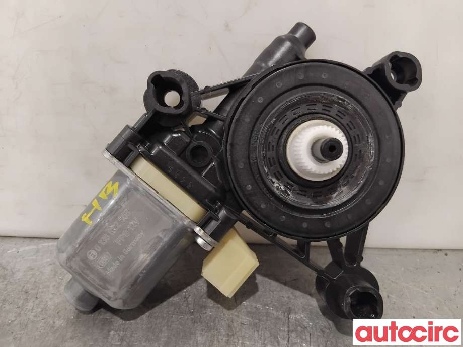 Ruteheis høyre bak til Audi A4 2015-2019 (Type V, Fase 1) (B9) (B9) (AUDI|8W0959812|0130822668)