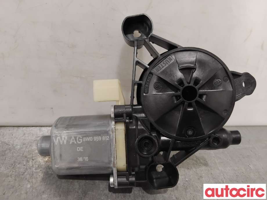 Ruteheis høyre bak til Audi A4 2015-2019 (Type V, Fase 1) (B9) (B9) (AUDI|8W0959812|0130822668)