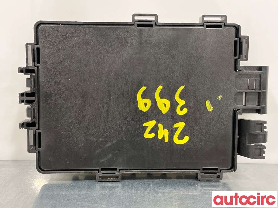 Sikringsboks til Tesla Model X 2016-->> (TESLA|1094409-01-D)