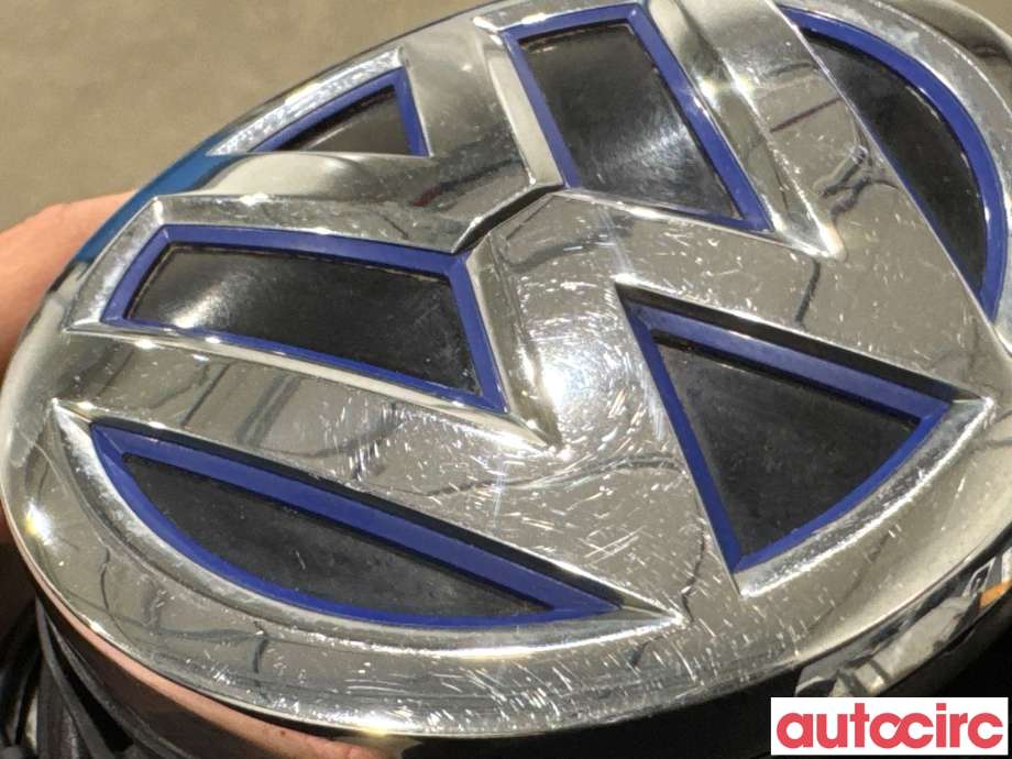 Bakluke/bakdør håndtak til VW e-Golf 2014-2017 (Fase 1)  (VOLKSWAGEN|5GE827469E||5GE827469F)
