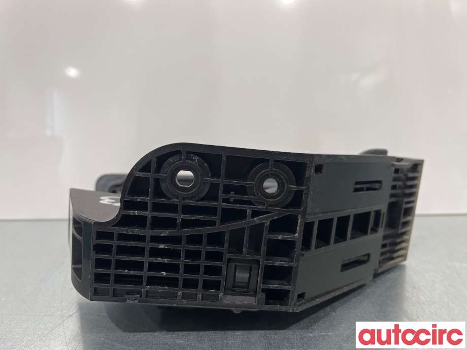 Pedal gass til Mercedes E-Klasse 2016-2023 (W213) (W213) (MERCEDES|A2053000104)