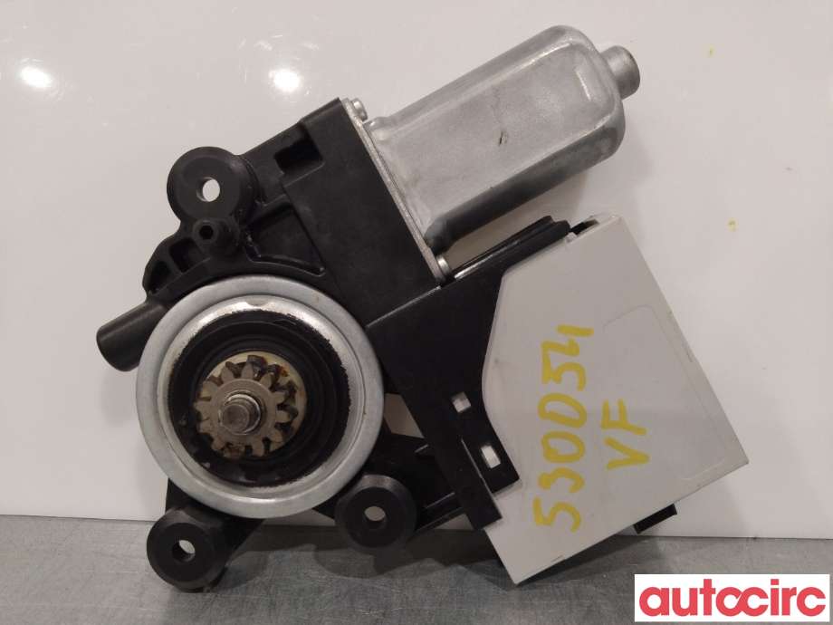 Ruteheis venstre foran til Ford Kuga 2008-2012 (Type I) (FORD|1766857|7M5T-14D218-TC)