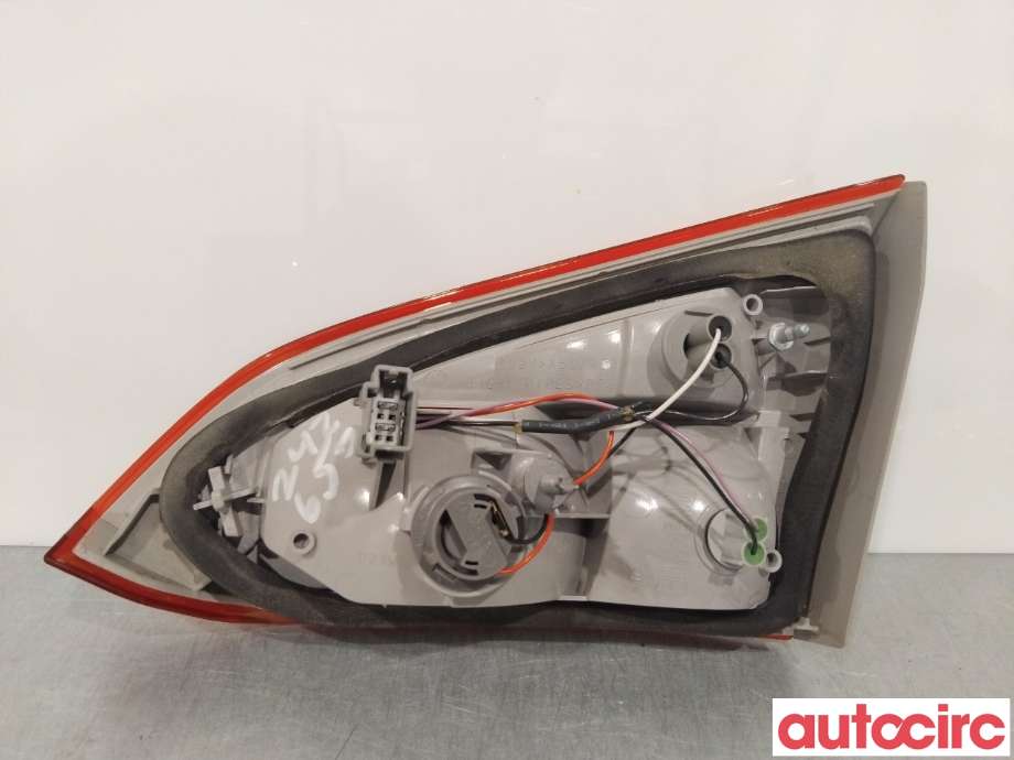 Baklykt venstre indre til Ford Focus 2011-2014 (Type III, Fase 1)  (FORD|1775997|BM51-13A603-BC)