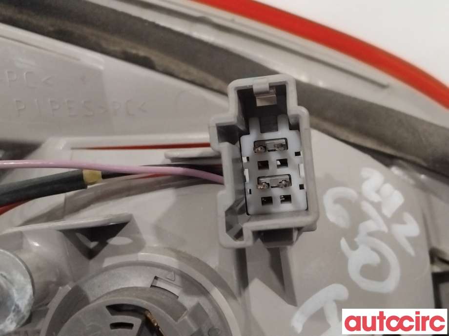 Baklykt høyre indre til Ford Focus 2011-2014 (Type III, Fase 1)  (FORD|1775986|BM51-13A602-BC)