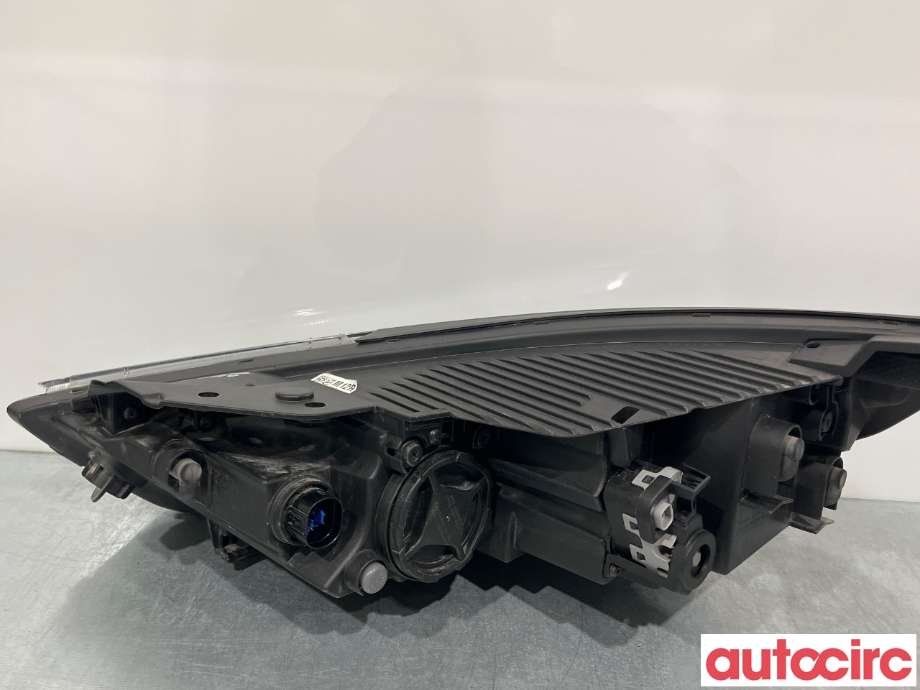 Frontlykt høyre halogen til Hyundai Ioniq Electric 2016-2019 (Fase 1)  (HYUNDAI|92102G7000WPR|)