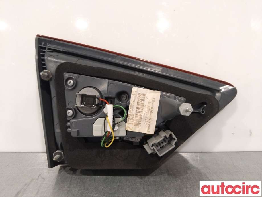 Baklykt høyre indre til Ford Mondeo 2014-2019 (Type V, Fase 1)  (FORD|2345659|DS73-13A602-JG)