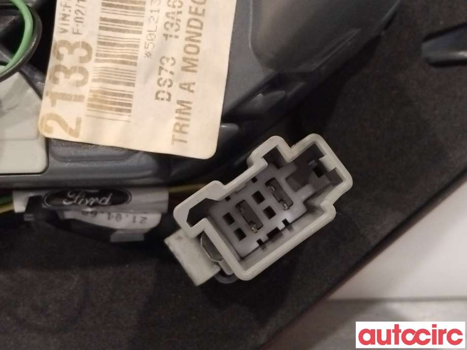 Baklykt høyre indre til Ford Mondeo 2014-2019 (Type V, Fase 1)  (FORD|2345659|DS73-13A602-JG)