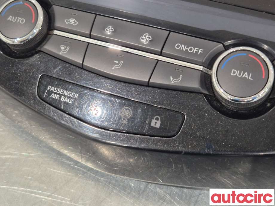 Varmeapparat betjening til Nissan Qashqai 2014-2021 (Type II) (NISSAN|275004EA1A)