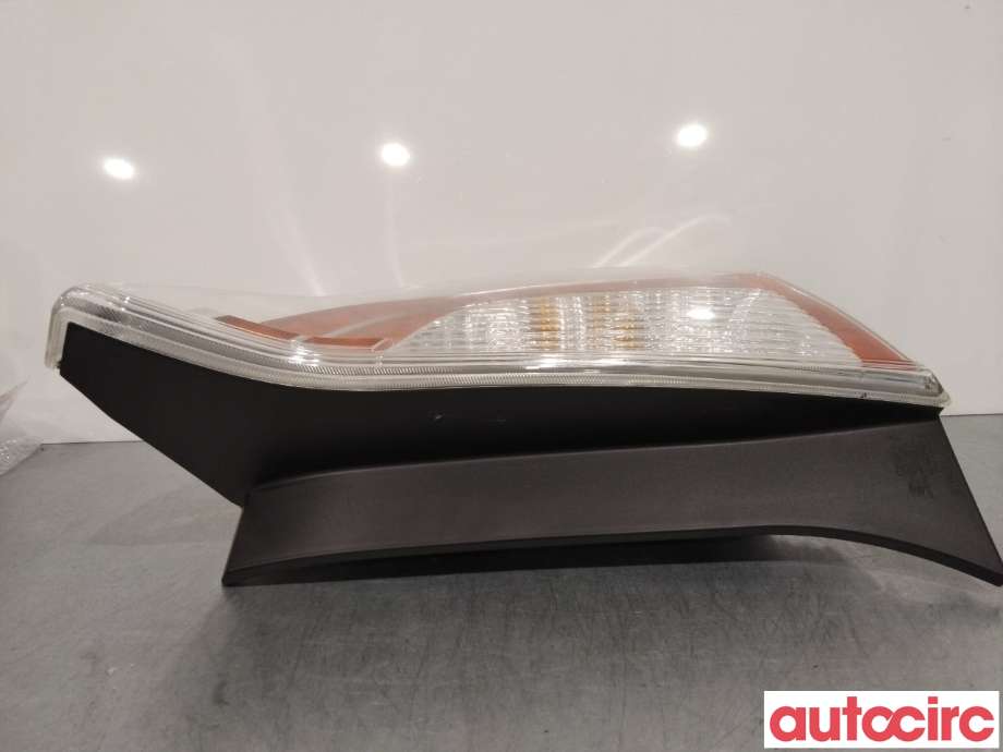 Baklykt høyre til Toyota Prius +7 2012-2020 (Type III) (stasjonsvogn) (stasjonsvogn) (TOYOTA|8155147170)