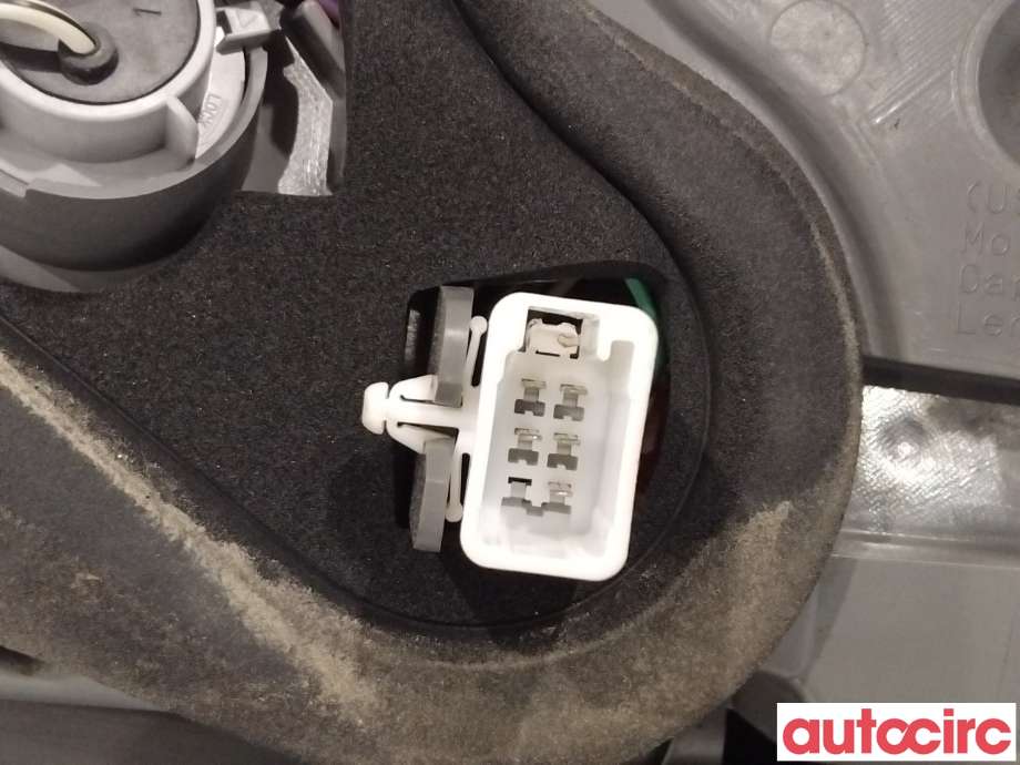 Baklykt høyre til Toyota Prius +7 2012-2020 (Type III) (stasjonsvogn) (stasjonsvogn) (TOYOTA|8155147170)