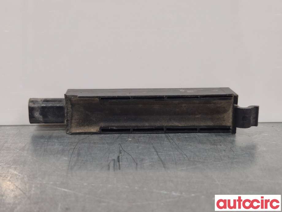 Antenne forsterker til Opel Astra K 2015-->> (OPEL|13580790)
